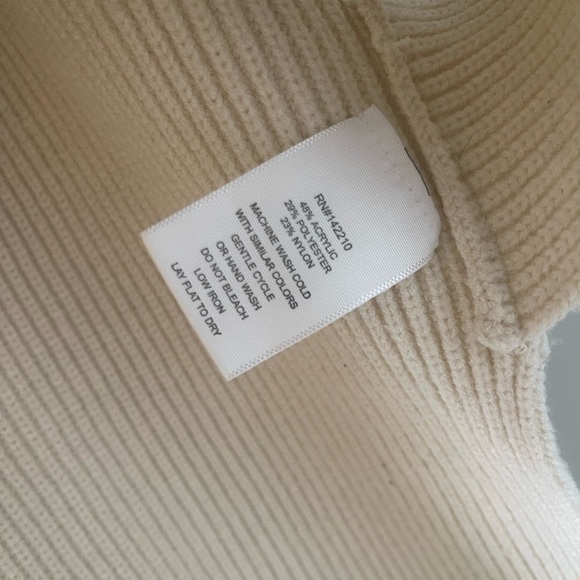 Mer Sea | Anywhere Pullover Sweater Vest Winter Wheat O/S - Picture 5 of 5